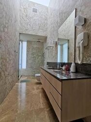 Holland Park (D10), Detached #563592011